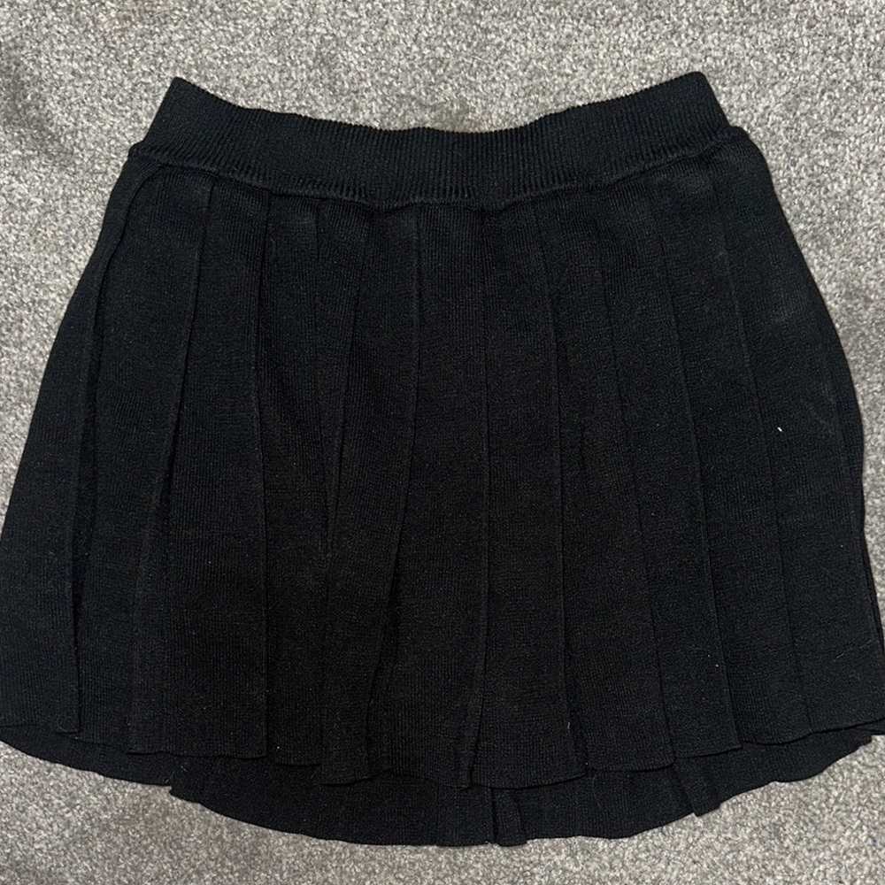 Classic Black Pleated Skirt